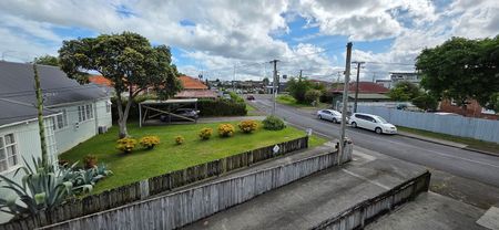 2 Bedroom unit to rent for small family or couple. - Photo 3