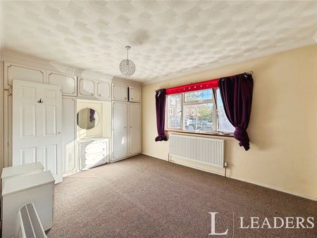 2 bedroom house to rent Great Brays, Harlow, CM18 - Photo 3