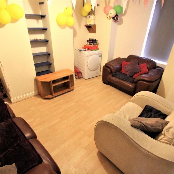 5 bedroom terraced house to rent - Photo 1