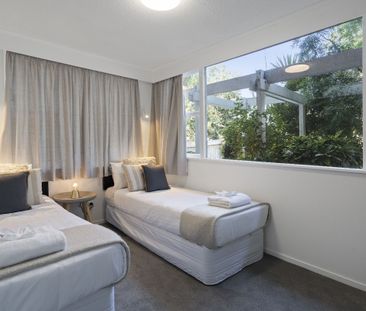 Beautifully Furnished (or Unfurnished) 2-Bedroom Unit – Water & Int... - Photo 1