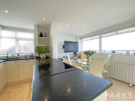 Kingsway, Hove, East Sussex, BN3 4HD - Photo 3