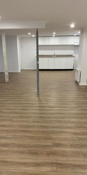 Appartement Sous-sol - 2 Chambres - Photo 1