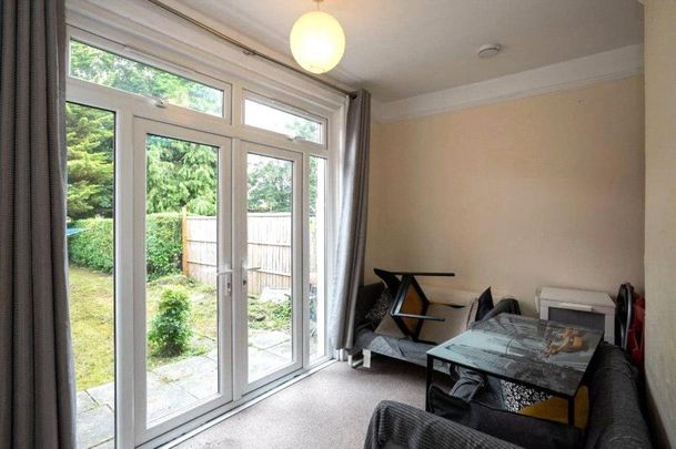 4 bedroom terraced house to rent - Photo 1