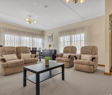 GREAT FAMILY HOME - Photo 1