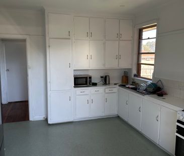 Hampton East - Photo 3