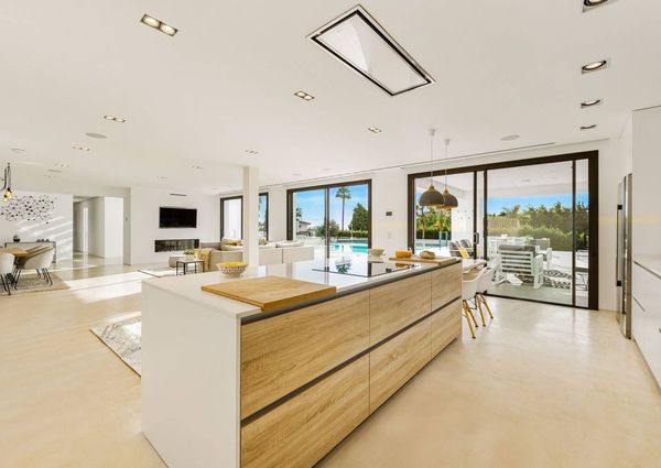 Luxury Villa for rent in Estepona, Spain