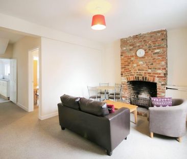 3 bedroom terraced house to rent - Photo 1