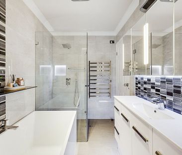 Family Home! - Photo 6