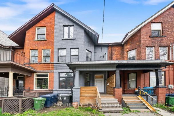 Condo Townhouse For Lease | W9256696 - Photo 1