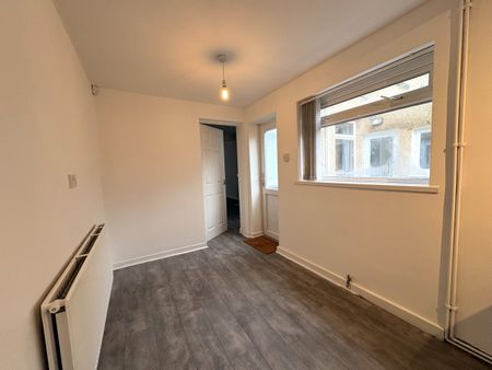 Mill terrace, Ebbw Vale - Photo 4