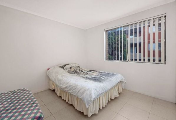 Fantastic One Bedroom! - Photo 1