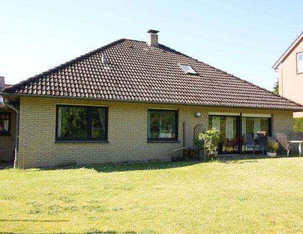 Modernisiertes Einfamilienhaus in familienfreundlicher Lage von Werlte - Photo 1
