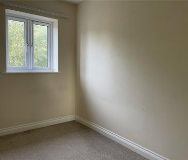 3 bedroom end of terrace house to rent - Photo 1