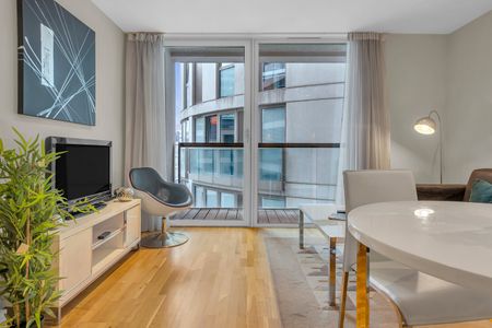 1 Bed Flat, Cobalt Point, E14 - Photo 3