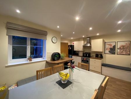 3 Maes Penrhyn, Four Crosses - Photo 5