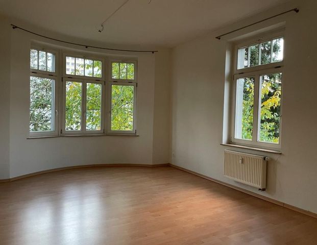 Zum Erstbezug nach Komplettrenovierung - mit Balkon und Tageslicht-Bad im 2. Obergeschoss! - Foto 1