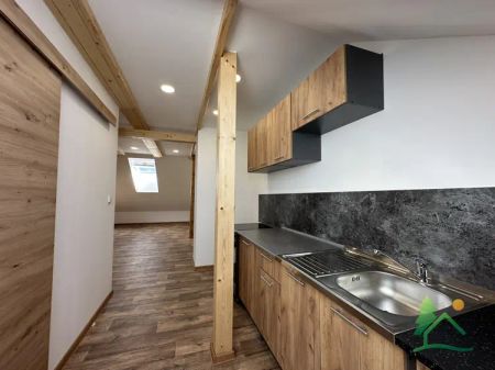 Podkrovní mezonetový byt 2+kk, 70 m - Fotografie 2
