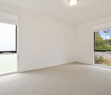 Recently Renovated, Three Bedroom Home in Quiet Court - Photo 1