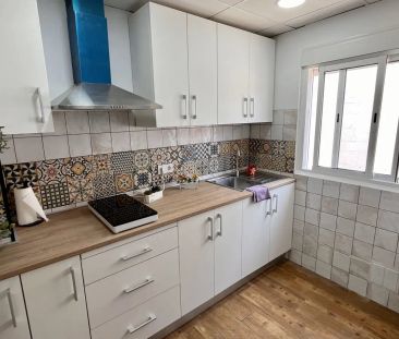 Room in a shared 1-bedroom apartment for rent in Novelda - Photo 2