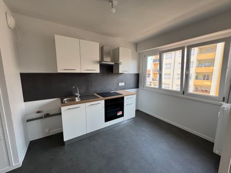 Location Appartement 2 pièces 45m² - Photo 4
