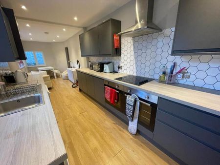 5 bedroom house to rent - Photo 3