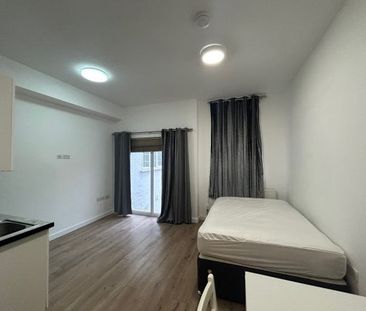 Burnside Road, Chadwell heath, RM8 1XD, Property for rent - Photo 1