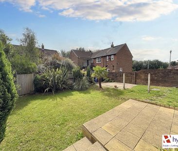 London Close, Wigan, WN5 0QQ - Photo 2