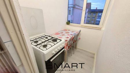 Garsoniera decomandata confort 1 zona Vasile Aron - Fotografie 3