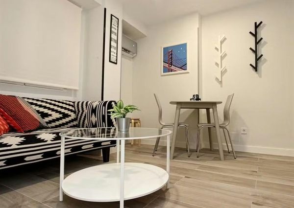 Calle Valencia, Getafe, Community of Madrid 28903