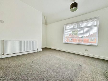 3 bedroom House To Let - Photo 2