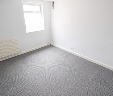 To Let 3 Bed Maisonette - Photo 1