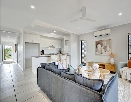 15 Mesa Circuit, Cosgrove QLD 4818 - House For Rent | Domain - Photo 3