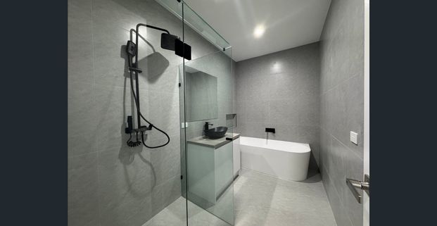 Krazy in Kalkallo - Photo 1