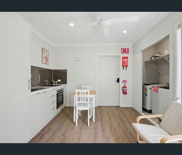 34 Jillian Place, Wynnum West, Qld 4178 - Photo 6