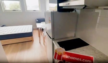 Studio-215 - Photo 3