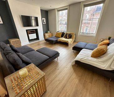 6 bedroom terraced house to rent - Photo 1