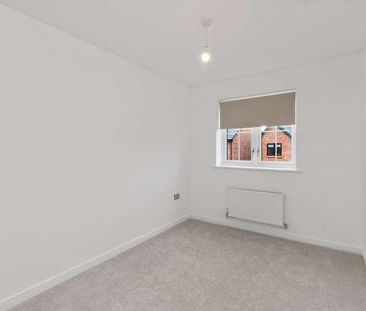 Vestry Close, Croft, WA3 - Photo 4