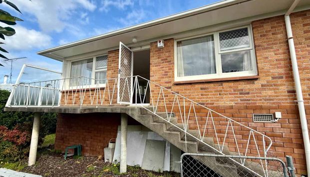 2 Bed 1 Bath in Pakuranga - Photo 1