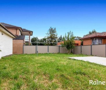 Spacious 4 Bedroom House - Photo 1