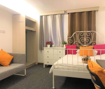 Studio to rent - Photo 2