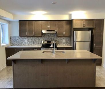 For Lease - 25 McGrath Avenue, Richmond Hill, Ontario - Photo 6