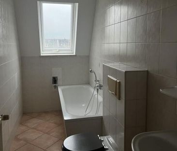 Perfekte Dachwohnung mit groÃem Balkon und tollen Blick in den grÃ... - Foto 3