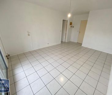 Location Appartement 2 pièces 49m² TOULON 83000 - Photo 4