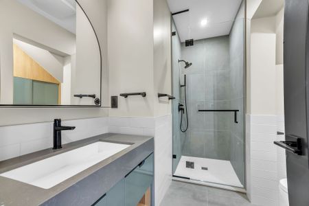 For Lease - 38 Front Street Unit# Unit # 5, Quinte West, Ontario - Photo 4