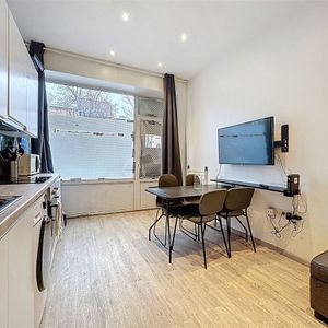 Appartement te huur in Ganshoren voor € 1.000 met 1 slaapkamer - Photo 3