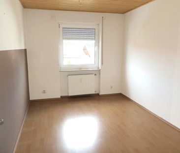 FÜ-Sack: Helle 3-Zi-Whg (2.OG o.A.) mit Balkon - selbst renovieren - dafür 1 Monat kaltmietfrei - Photo 3