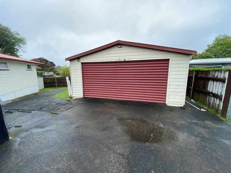 Glen Eden, 38A Woodglen Road - Photo 5