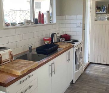 Three-Bedroom Aramoho Home - Photo 5