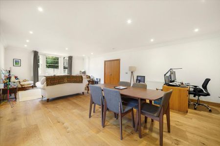 3 bedroom flat to rent - Photo 4