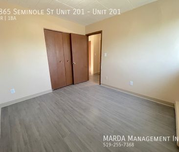 BRIGHT & SPACIOUS 2BEDROOM/1BATH UNIT ON SEMINOLE- INCLUSIVE - Photo 5